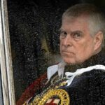 Ahora es un plebeyo; el ex príncipe Andrés pierde sus últimos títulos reales