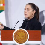 La tragedia sobre el Golfo de México: Sheinbaum emite mensajes de solidaridad al país tras fatal aterrizaje de avión militar estadounidense en Texas que deja un saldo humano de cinco víctimas.