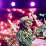 Acusaciones crecen en intensidad contra el comediante británico Russell Brand por graves episodios de agresión y abuso sessuali.