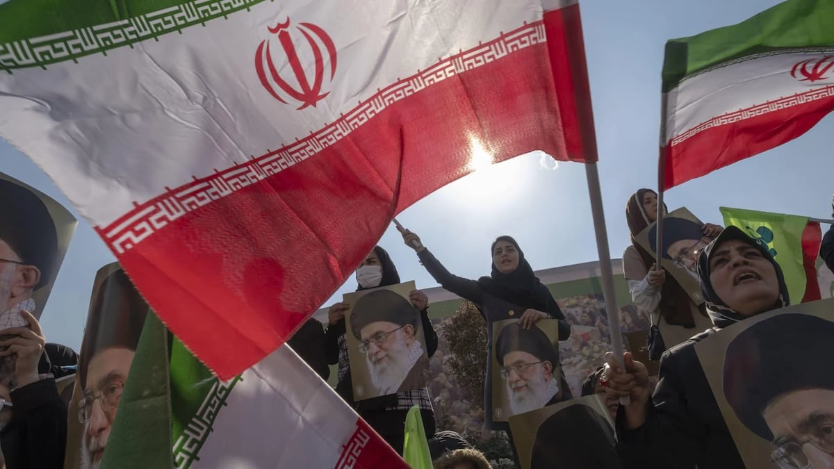 "Irán advierte que no retrocederá ante las intimidaciones de EE.UU., asegura capacidad para defenderse en su propio territorio"