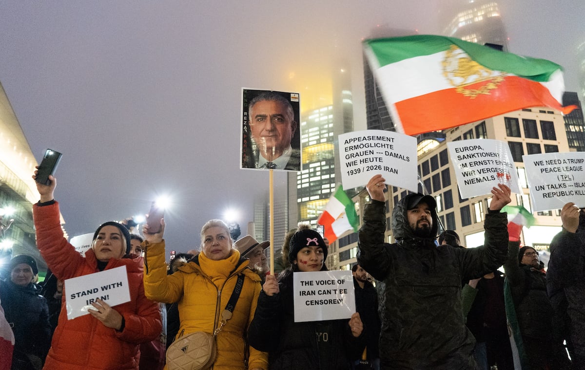 País que “haga negocios” con Irán será castigado con aranceles del 25%, advierte Trump