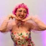 La joven estrella del lago, Frida Araujo, regresa con fuerza a la pantalla en la emocionante nueva temporada de LOL.