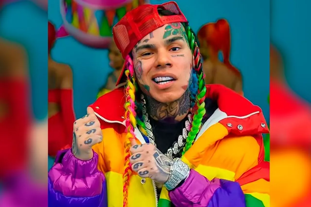 El rapero Tekashi 6ix9ine regresa a la sombra de la justicia: nueva sentencia y un futuro en entredicho.