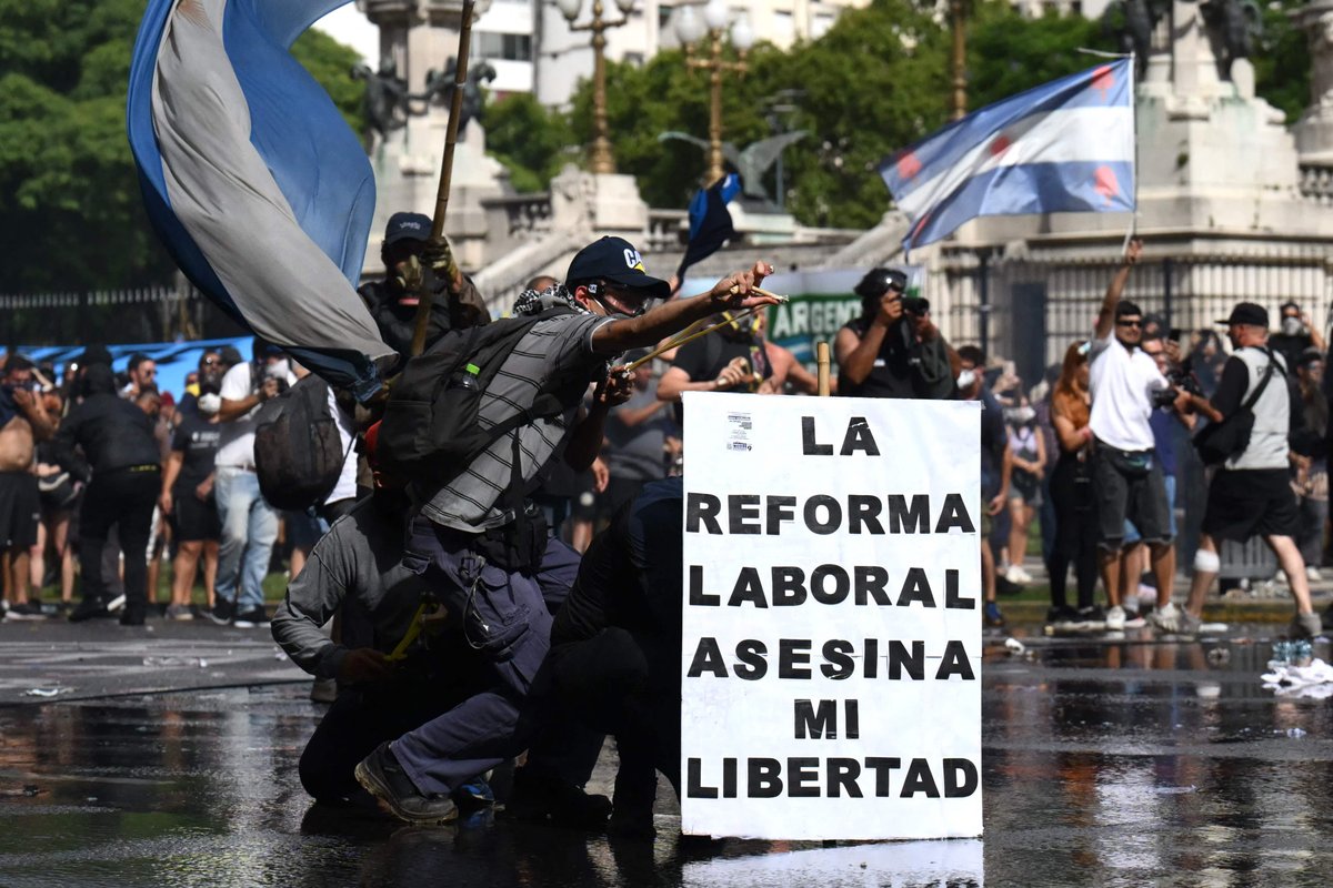Argentina: periodistas exigen al gobierno de Milei no impedir cobertura de protestas sociales