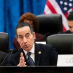 Demócrata clave acusa a Departamento de Justicia de "espiar" a legisladores que revisan caso Epstein